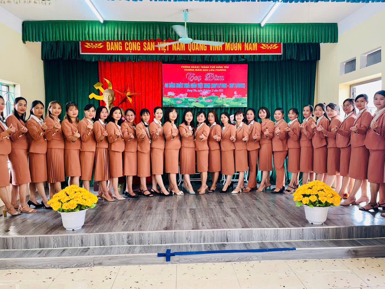 TRƯỜNG MẦM NON LIÊN PHƯƠNG THI ĐUA CHÀO MỪNG NGÀY NHÀ GIÁO VIỆT NAM 20/11